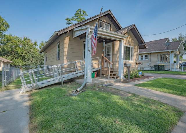 Property at 2320 S Royce St, Sioux City, IA 51106, 3 beds, 1 bath
