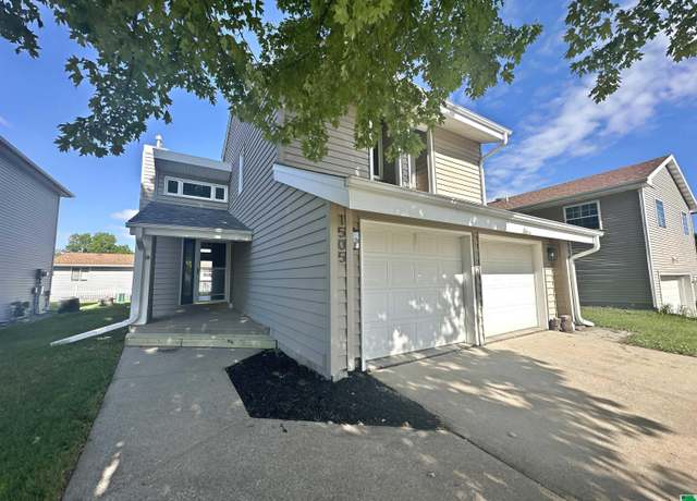 Property at 1505 Chokecherry Ln, South Sioux City, NE 68776, 5 beds, 3.5 baths