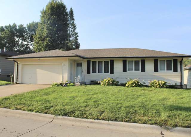 Property at 4412 Ravine Park Dr, Sioux City, IA 51106, 5 beds, 3 baths
