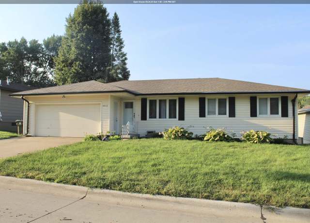 Property at 4412 Ravine Park Dr, Sioux City, IA 51106, 5 beds, 3 baths