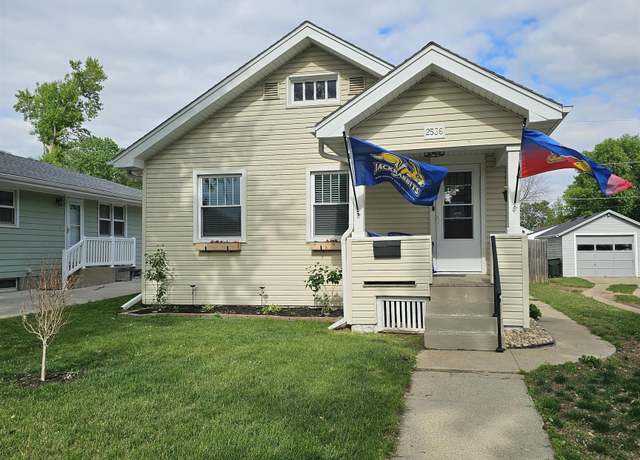 Property at 2536 S Cypress St, Sioux City, IA 51106, 2 beds, 1.5 baths