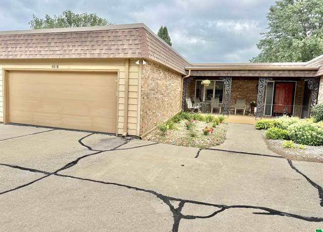Property at 4018 Hiawatha West, Sioux City, IA 51104, 3 beds, 3 baths