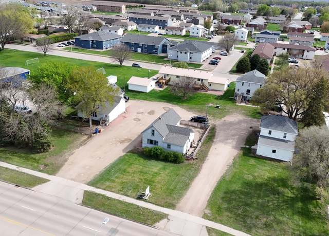 Property at 1203-09-15 E Cherry, Vermillion, SD 57069, 15 beds, 6 baths