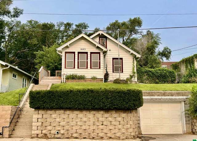 Property at 1603 S Saint Aubin St, Sioux City, IA 51106, 2 beds, 2 baths