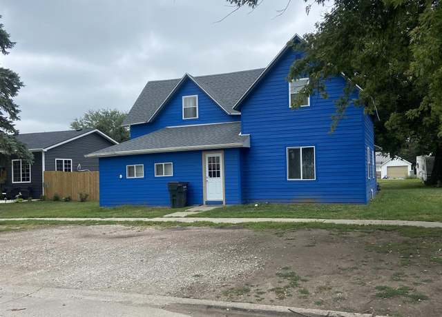 Property at 320 Maple St, Whiting, IA 51063, 4 beds, 1 bath