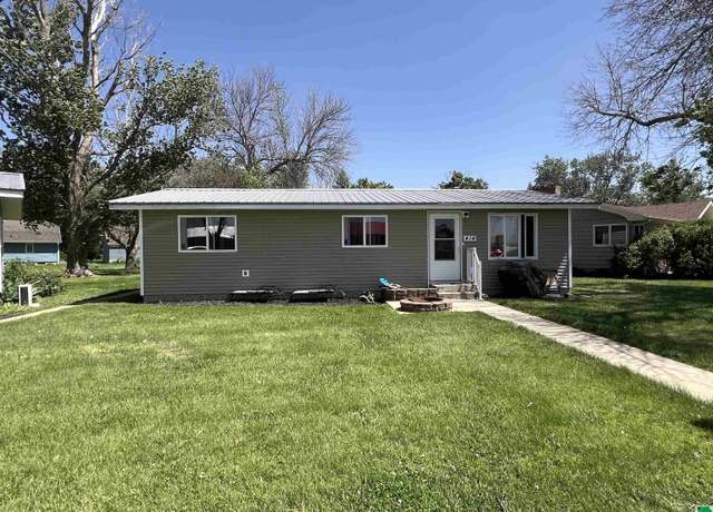 Property at 414,418-420,422 N Willow St, Paullina, IA 51046, 9 beds, 5 baths