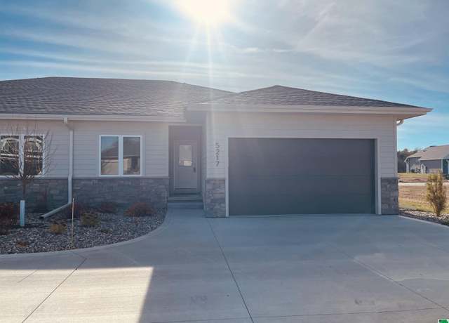 Property at 5217 Lynx Ct, Sioux City, IA 51106, 2 beds, 2 baths