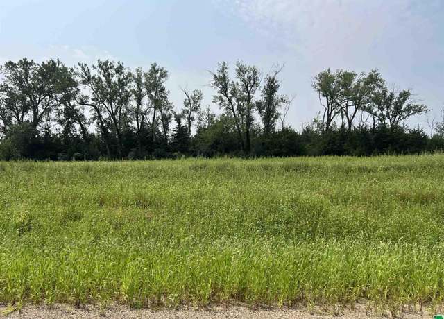Property at 46027 Daniel Pl, Vermillion, SD 57069
