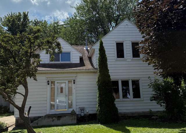 Property at 209 W Grace St, Cleghorn, IA 51014, 4 beds, 1.5 baths