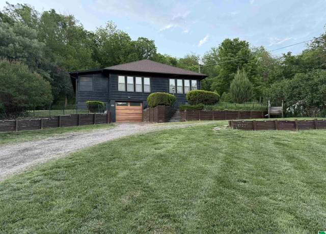 Property at 4823 Military Rd, Sioux City, IA 51103, 2 beds, 1 bath