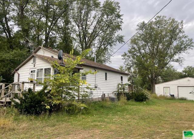 Property at 1632 Erie Dr, Dakota City, NE 68731, 3 beds, 1 bath