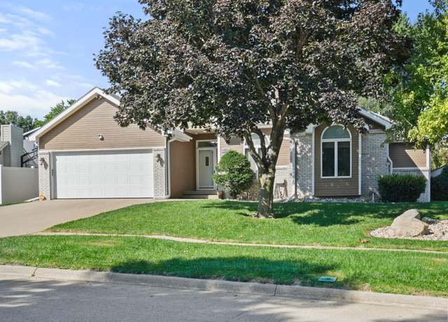 Property at 4605 Hawthorne Dr, Sioux City, IA 51106, 3 beds, 3 baths