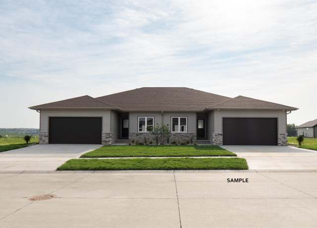 Property at 5231 Lynx Ct, Sioux City, IA 51106, 2 beds, 2 baths