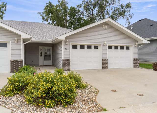 Property at 421 Maupin Ln, Sergeant Bluff, IA 51054, 2 beds, 2 baths