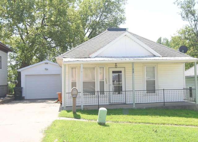 Property at 502 W 1st St, Sioux City, IA 51103, 2 beds, 2 baths