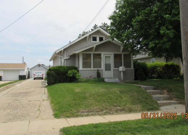 Property at 2610 Prospect St, Sioux City, IA 51105, 2 beds, 1 bath