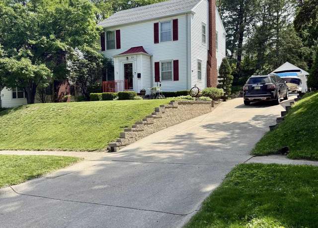 Property at 3234 Douglas St, Sioux City, IA 51104, 3 beds, 2 baths