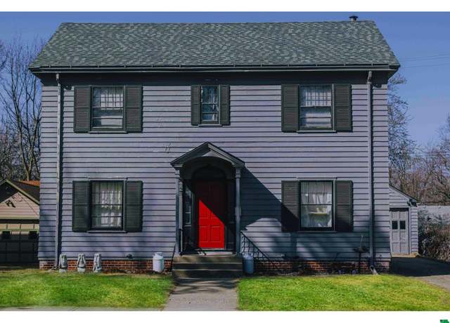 Property at 915 1st Ave Ave SE, Lemars, IA 51031, 4 beds, 1.5 baths