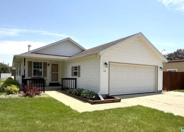 Property at 110 N 2nd St, Homer, NE 68030, 3 beds, 2 baths