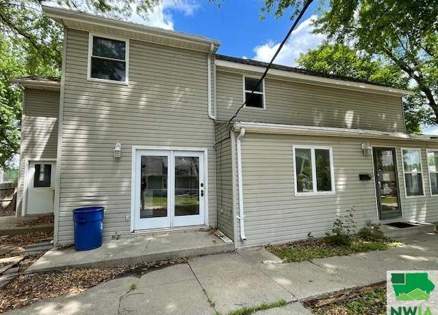 Property at 106 Green Street, Ida Grove, IA 51445, 4 beds, 2.5 baths