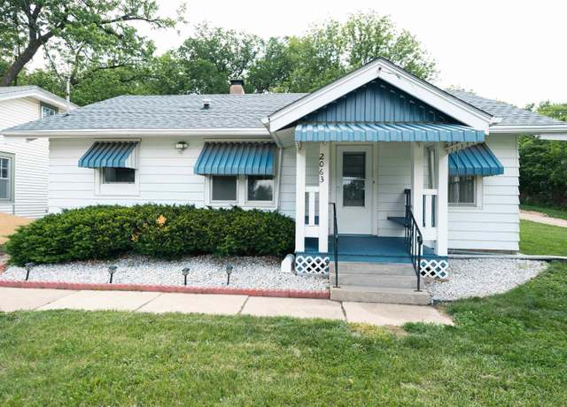 Property at 2063 Ross St, Sioux City, IA 51103, 2 beds, 1 bath