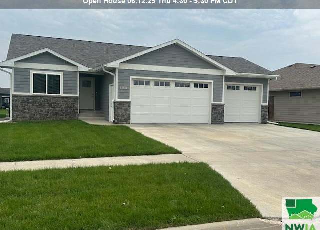 Property at 1408 Cornell St, Vermillion, SD 57069, 4 beds, 3 baths