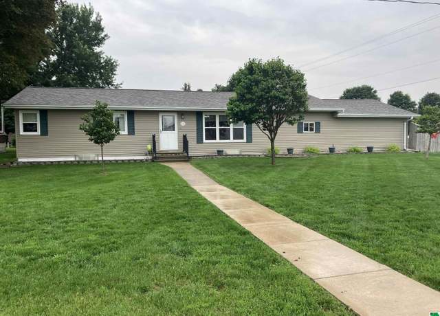 Property at 938 Main St, Granville, IA 51022, 4 beds, 2 baths