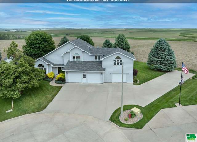 Property at 315 Kurtz Dr, Kingsley, IA 51028, 4 beds, 3.5 baths