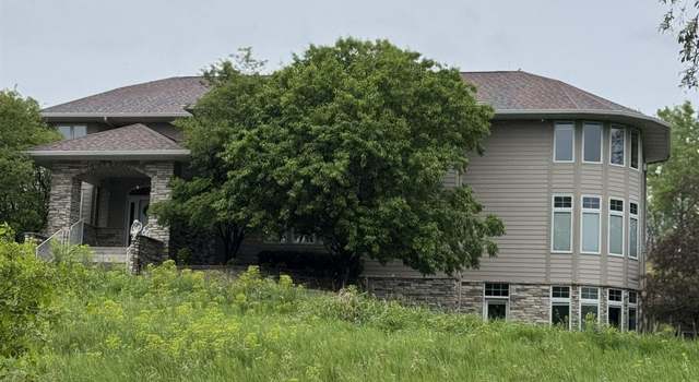 Photo of 4 Harvest Rd, Sioux City, IA 51104