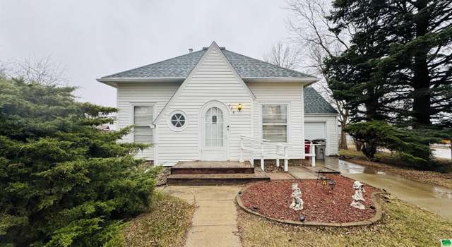 Photo of 326 Maple St, Lawton, IA 51030
