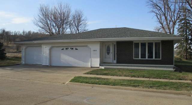 Photo of 125 W Maple St, Hinton, IA 51024