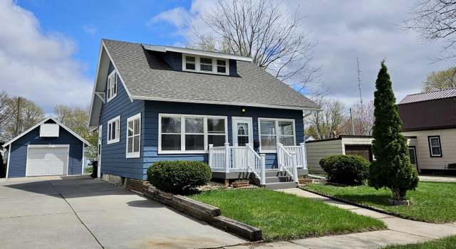 Photo of 207 Mae St, Storm Lake, IA 50588