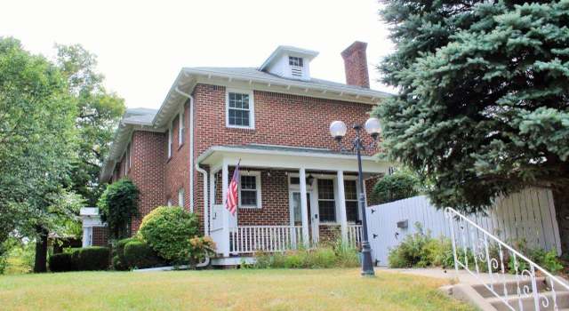 Photo of 1925 Summit St, Sioux City, IA 51104