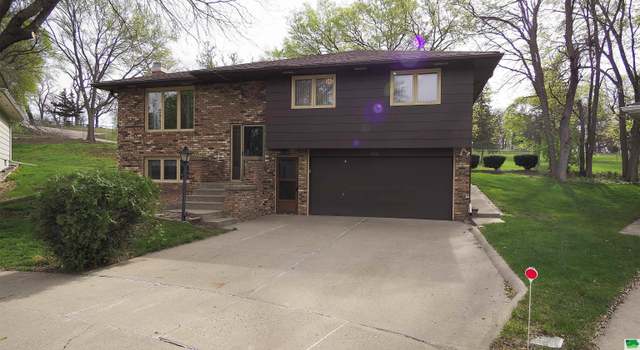 Photo of 4316 Village Green Ct, Sioux City, IA 51106