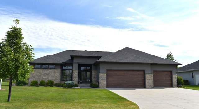 Photo of 605 E Pinehurst Trl, Dakota Dunes, SD 57049