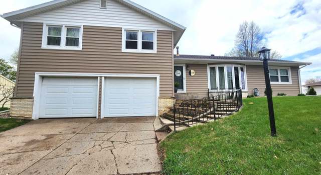 Photo of 608 8th St, Alton, IA 51003