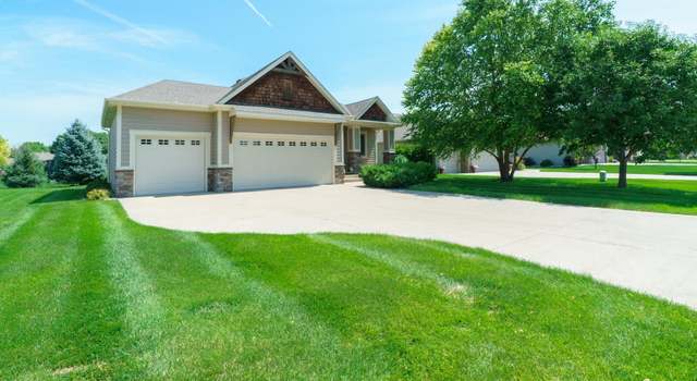 Photo of 469 E Pinehurst Trl, North Sioux City, SD 57049