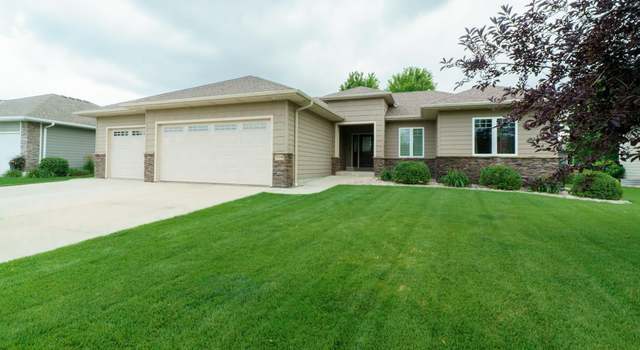 Photo of 634 Bluestem Trl, North Sioux City, SD 57049