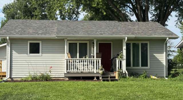Photo of 706 E Clay St, Elk Point, SD 57025