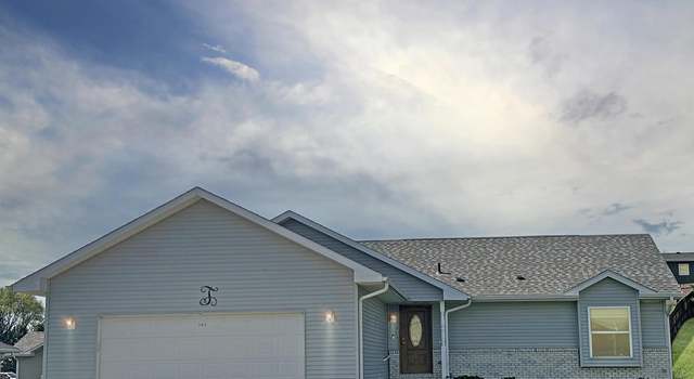 Photo of 474 Valley Dr, Hinton, IA 51024