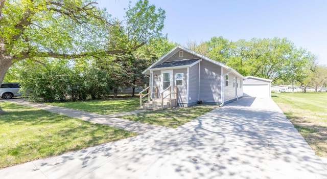 Photo of 712 4th St, Onawa, IA 51040
