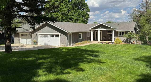 Photo of 912 S Tama St, Rock Rapids, IA 51246