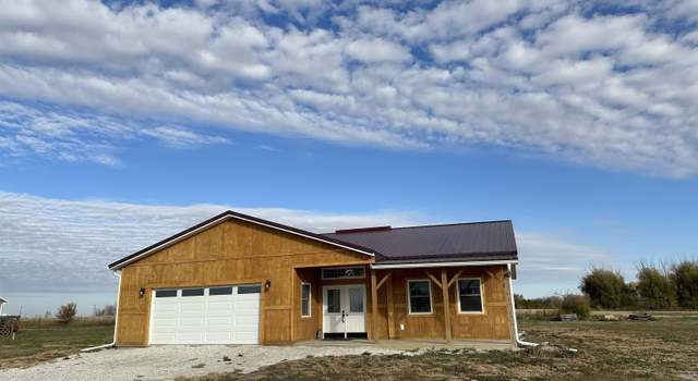 Photo of 410 Sophie Dr, Newell, IA 50568
