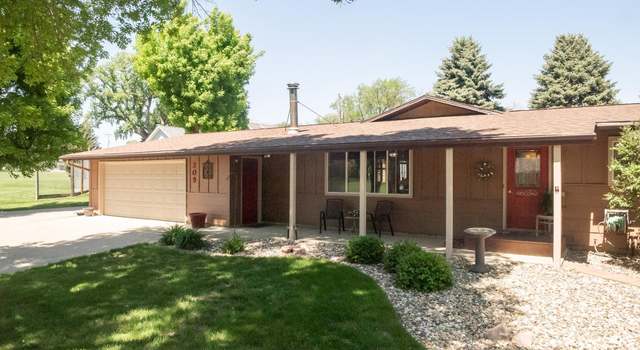 Photo of 309 1st St, Hull, IA 51239
