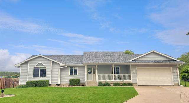 Photo of 713 Winfield Cir, Sergeant Bluff, IA 51054