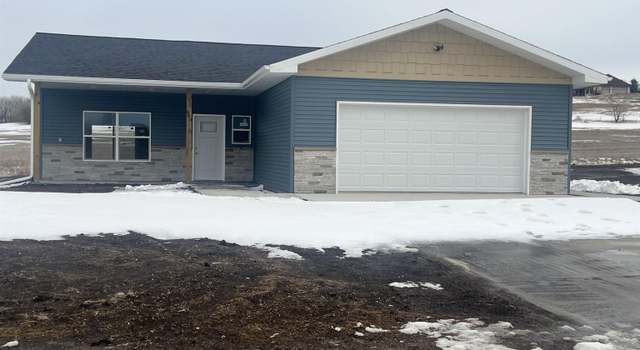 Photo of 860 Aster Dr, Cherokee, IA 51012