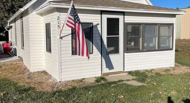 Photo of 215 12th St, Vermillion, SD 57069