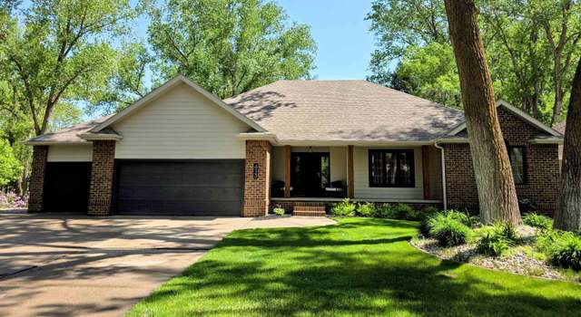Photo of 413 S Royal Troon Dr, Dakota Dunes, SD 57049