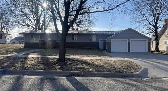 Photo of 606 East St, Ireton, IA 51027