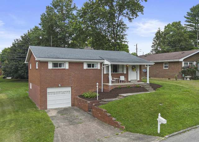 Property at 2733 Carolyn Street St, Ashland, KY 41102, 3 beds, 2 baths